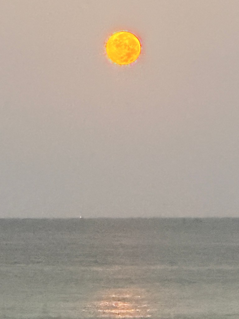 December "supermoon"